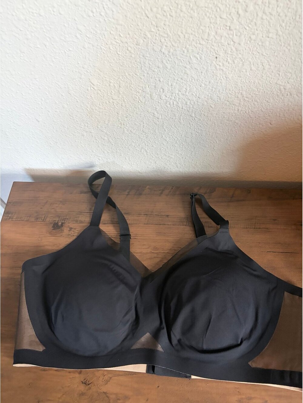 HoneyLove CrossOver Bra Runway Black size 3X. On website for $69. EUC